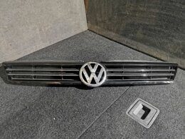 Решетка радиатора 5C6853653 VW Jetta 6 2011-2018